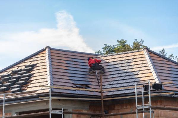 Roofing Replacement vs. Repair Making the Right Choice